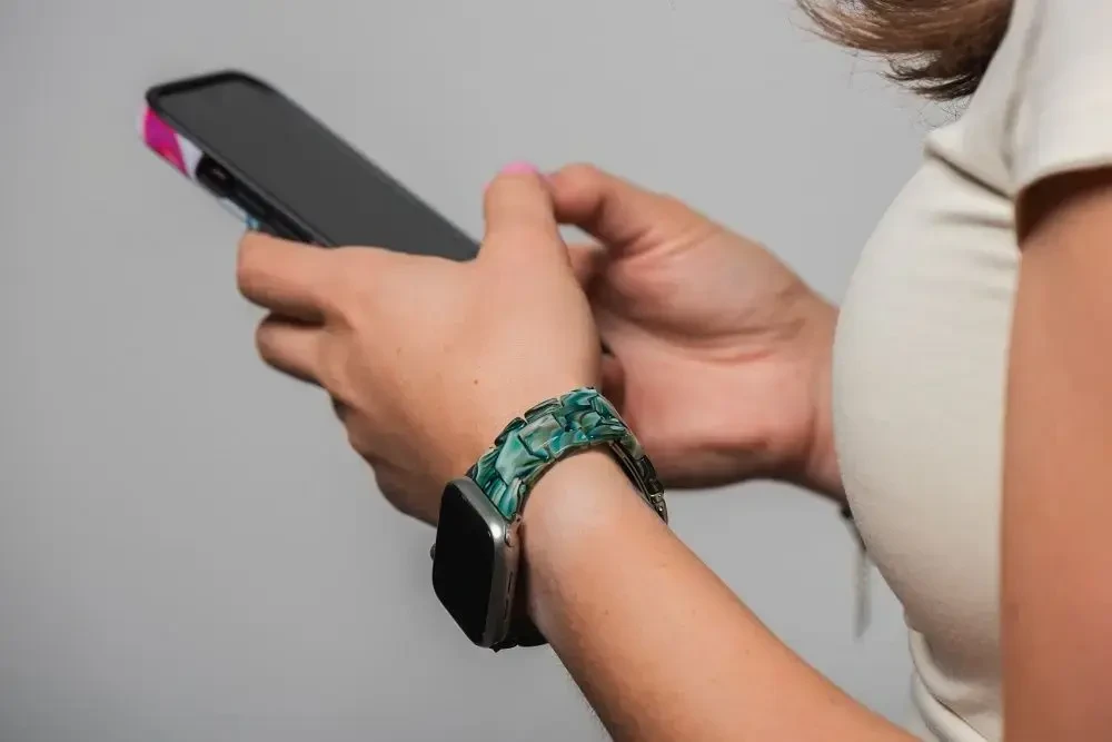 FORCELL F-DESIGN FA04 marble textured resin apyrankė skirta Apple Watch 38 / 40 / 41 mm žalios spalvos