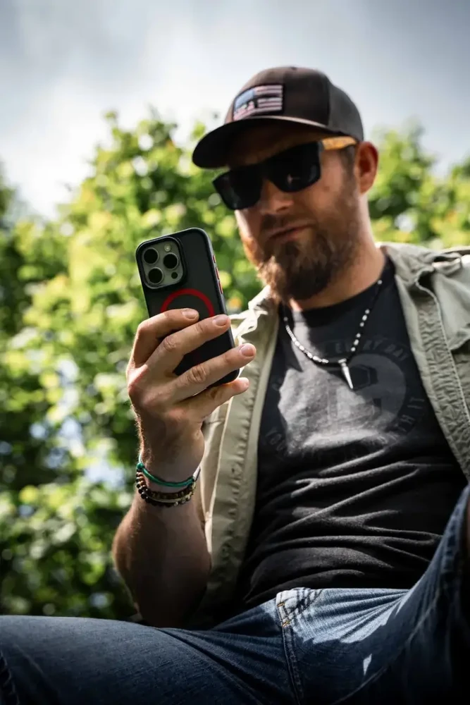 Dėklas Tactical MagForce Hyperstealth 2.0 iPhone 14 dangtelis juodas raudonas