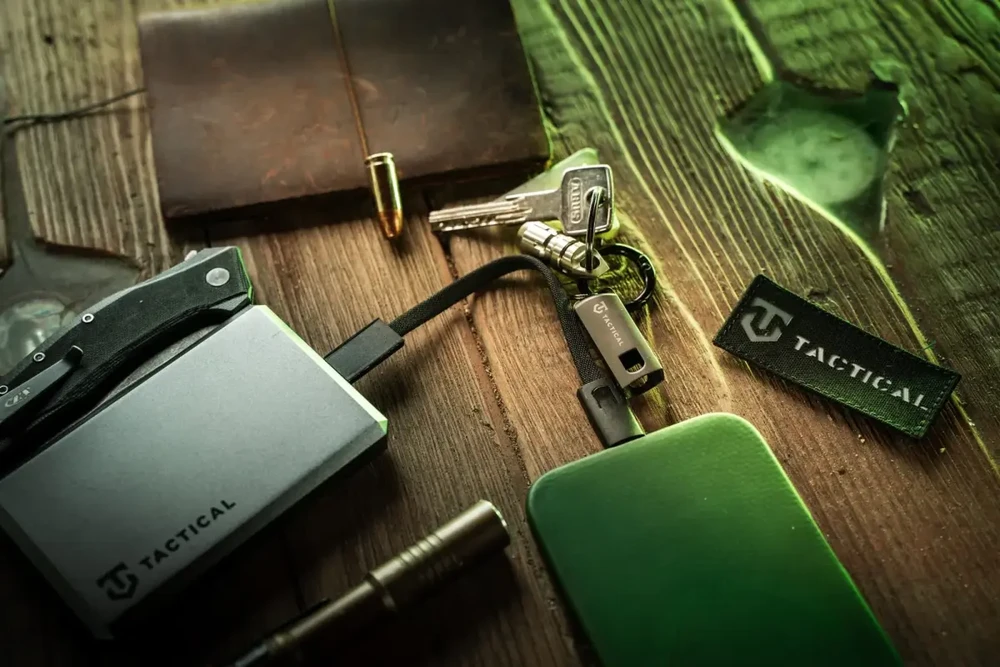 Tactical OODA Loop duomenų perdavimo ir įkrovimo laidas | USB-C į USB-C | 60 W | juodas