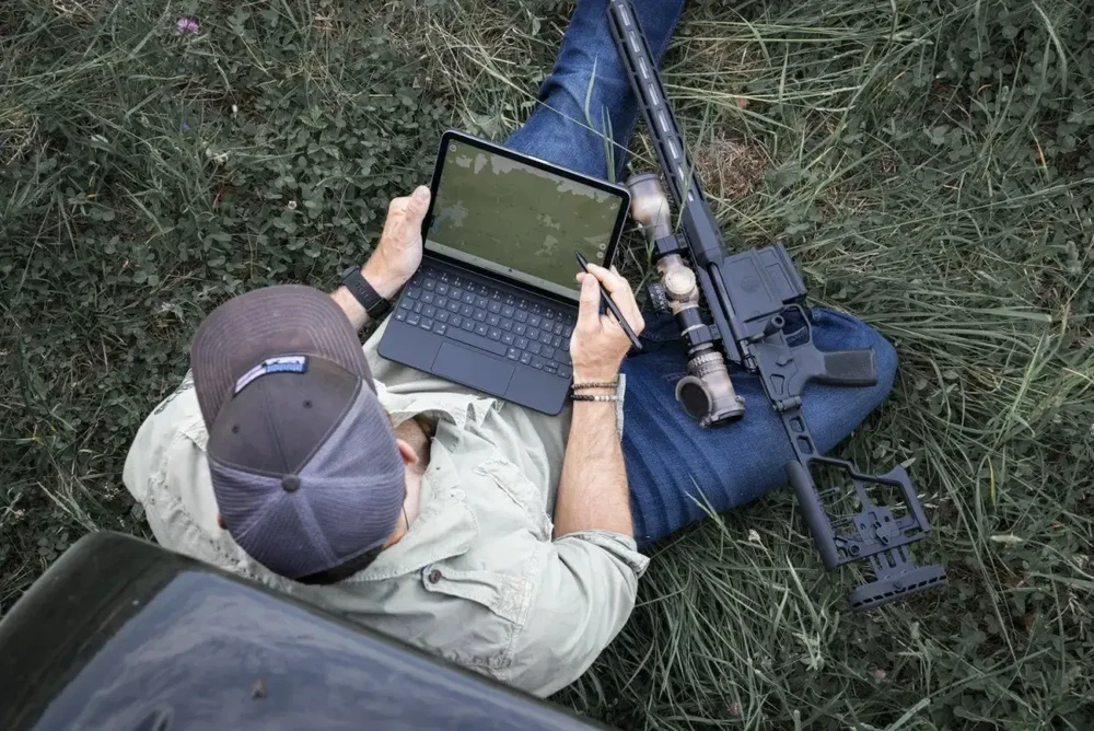 Tactical Roger Pieštukas pieštukas Apple ir Android planšetėms juodos spalvos