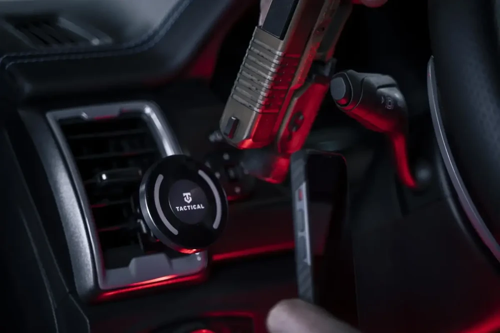 Tactical Mine MagForce automobilinis telefono laikiklis į oro groteles su MagSafe
