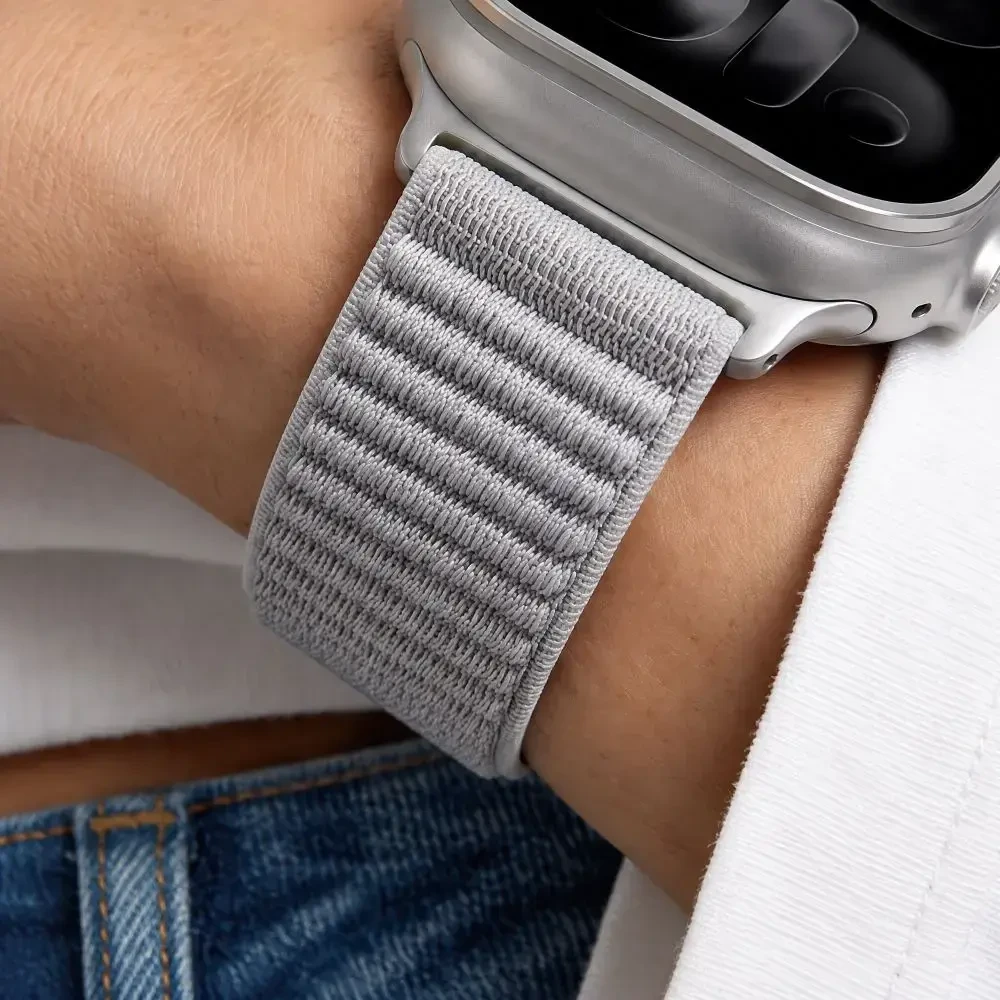 TECH-PROTECT NYLONLOOP APPLE WATCH 8 / 9 / 10 / 11 / 12 / SE / ULTRA (44 / 45 / 46 / 49 MM) ŠVIESIAI PILKA