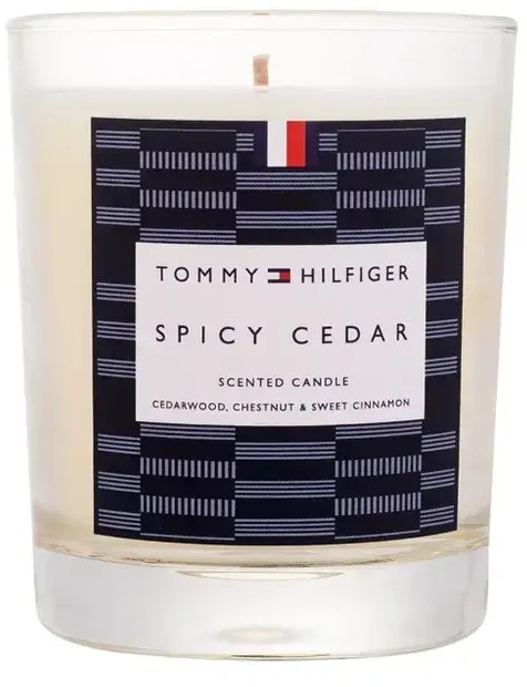 Tommy Hilfiger kvapioji žvakė „Pikantiškas kedras“ kvapioji žvakė