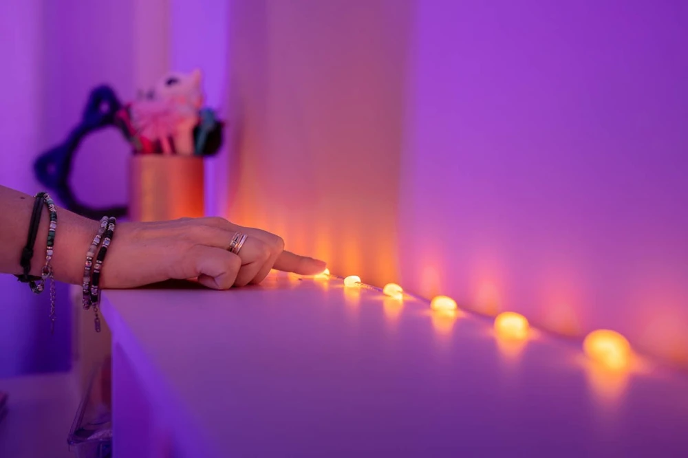 „Twinkly Candies“ 100 širdies formos RGB šviesos diodų, skaidrus laidas, USB-C
