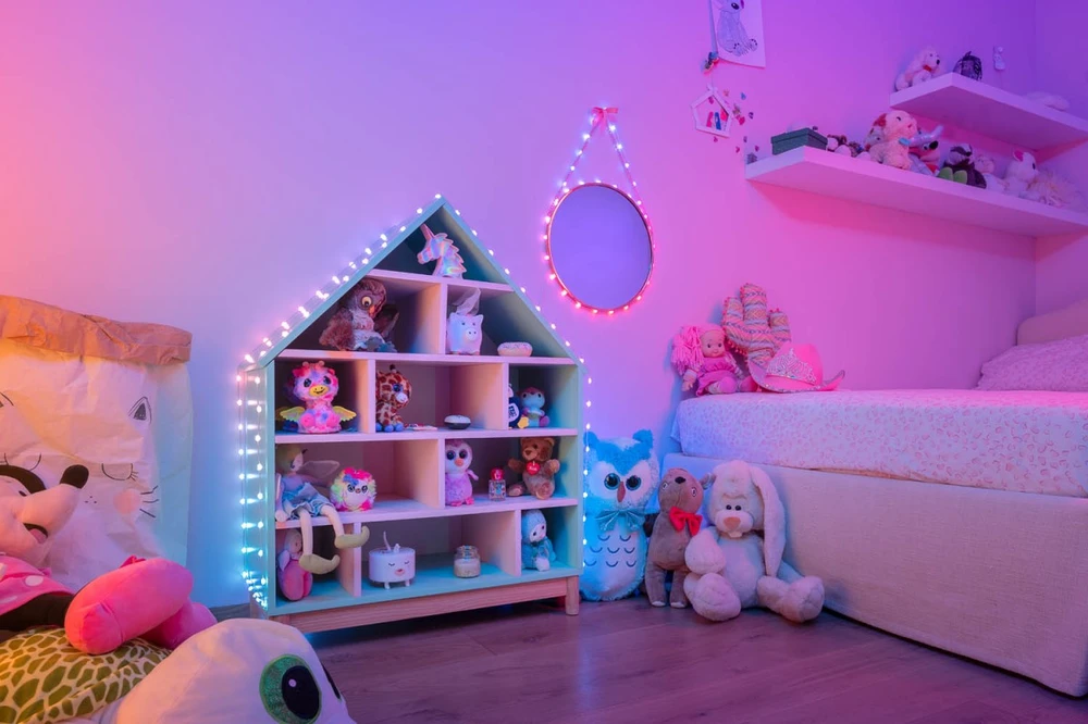 „Twinkly Candies“ 100 širdies formos RGB šviesos diodų, skaidrus laidas, USB-C