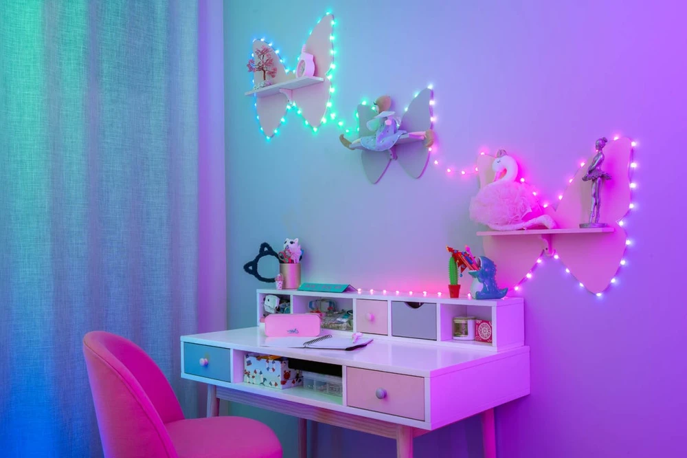 Kalėdinė girlianda Twinkly Heart - Shaped 200 RGB LED USB- C, žalios spalvos laidas