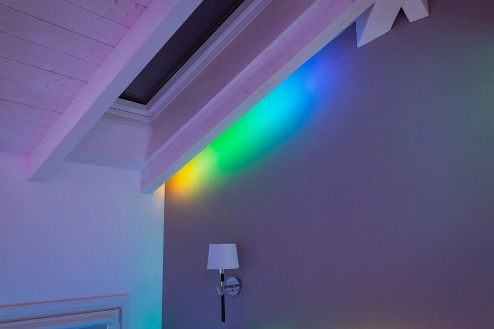 Twinkly Line išmanioji LED juostelė su RGB LED, 1,5 metro, juodas laidas, daugiaspalvė