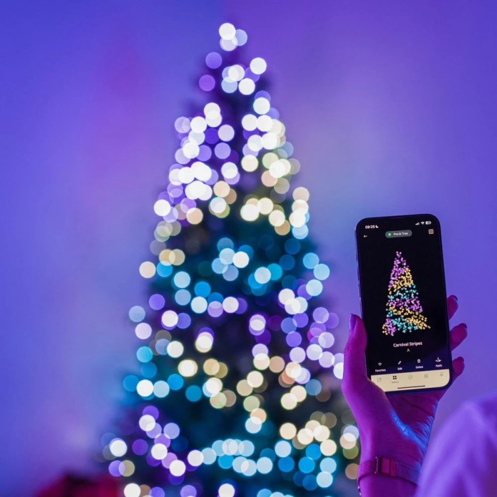 Kalėdinė išmanioji lempučių girlianda Twinkly Strings 250 LED RGB, daugiaspalvės