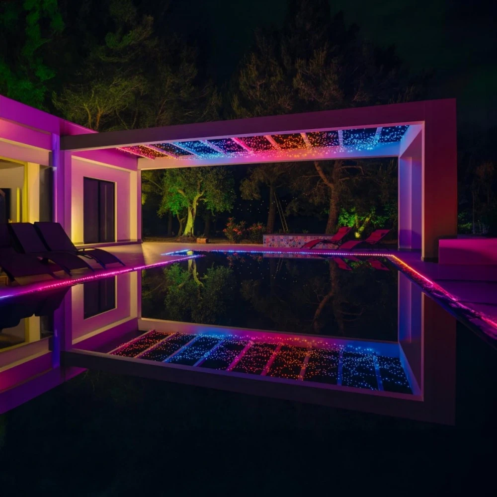 Kalėdinė išmanioji lempučių girlianda Twinkly Strings 250 LED RGB, daugiaspalvės