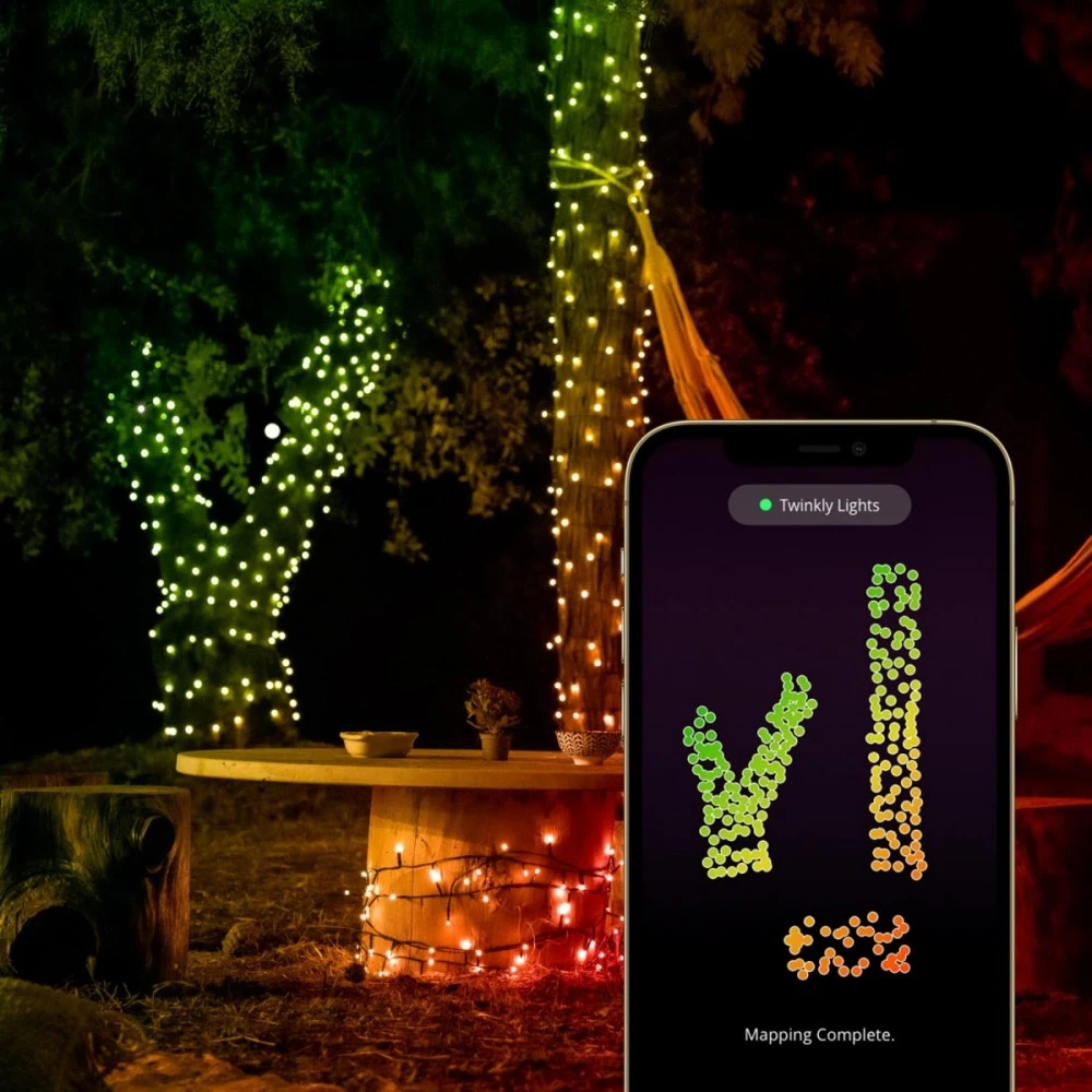 Kalėdinė išmanioji lempučių girlianda Twinkly Strings 250 LED RGB, daugiaspalvės