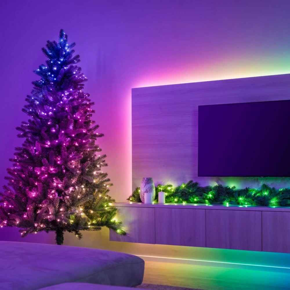 Kalėdinė išmanioji lempučių girlianda Twinkly Strings 250 LED RGB, daugiaspalvės