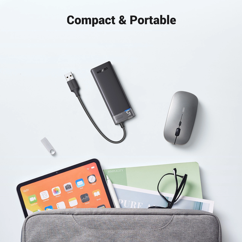 Ugreen CM653 HUB su 4 USB-A jungtys ir USB-A maitinimo laidu - juodas