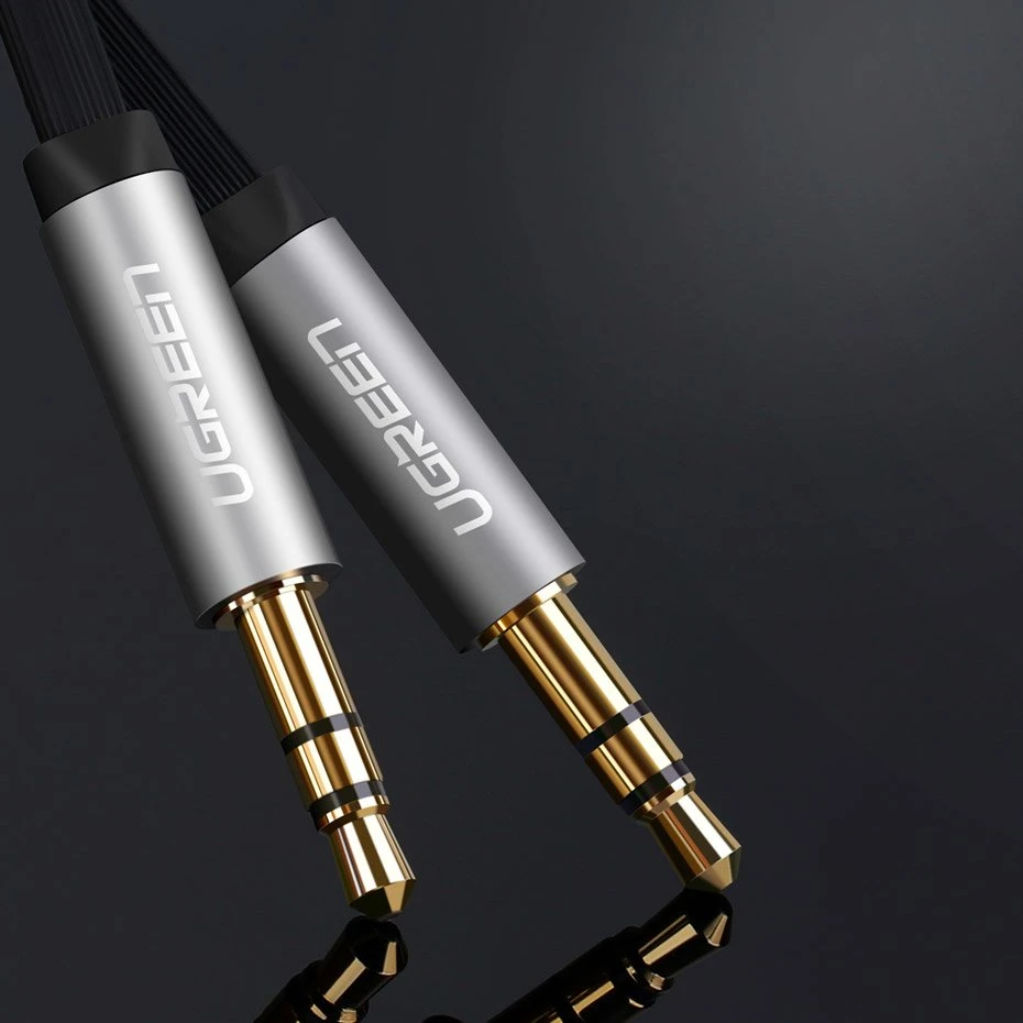 UGREEN kištukas 3.5mm AUX kampinis kabelis 1m