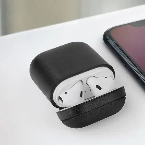 Uniq Terra oda dėklas skirtas AirPods 1 / 2 generation - beige