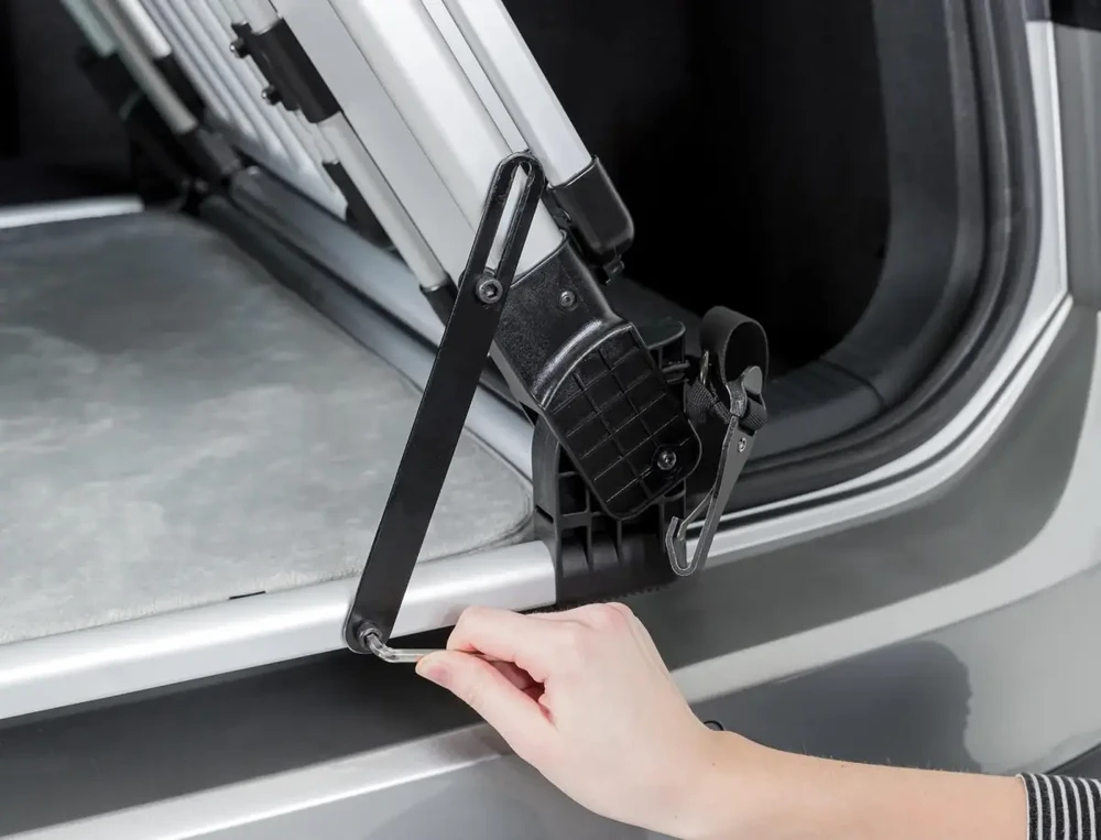 TRIXIE Universali automobilio pertvara