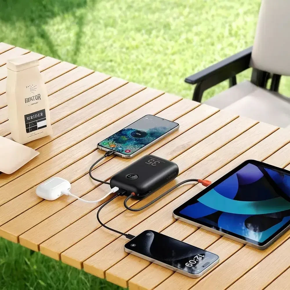 Powerbank Veger K3 (W3018) PD QC3.0 35W 30000 mAh with built-in Type C cables / Lightning juodas