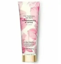 Victoria Secrets Victoria´s Secret Pomegranate & Lotus Balance Losjonas kūnui kūno losjonas, 236 ml