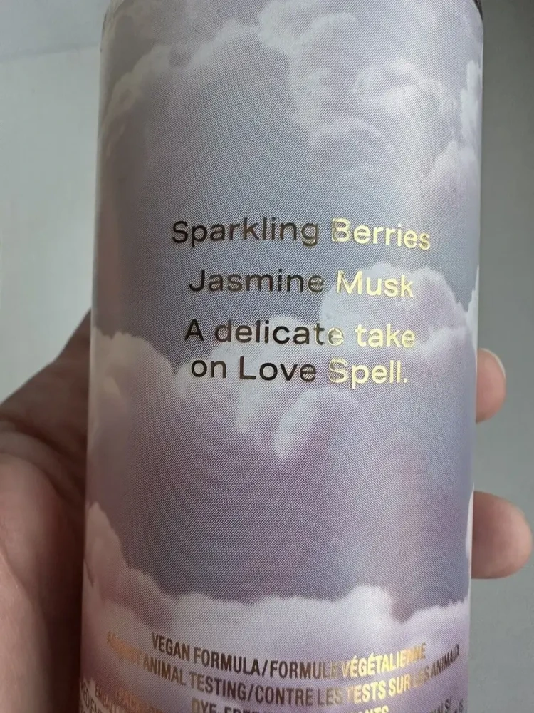 Victoria Secrets Victoria's Secrets Victoria's Secret Love Spell Daydream kvapioji dušo želė, 250 ml