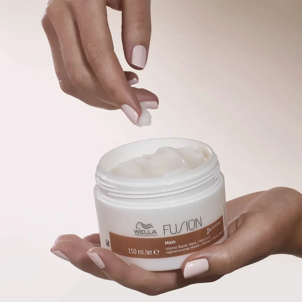 Atkuriamoji plaukų kaukė Wella Fusion, 150 ml