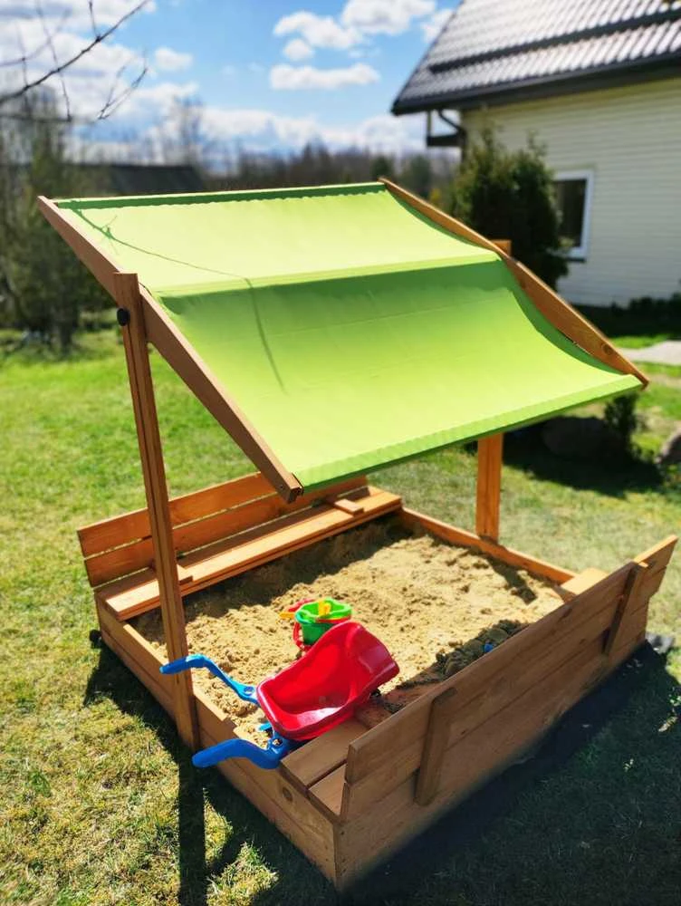 4IQ Impregnuota medinė smėlio dėžė su pilkos spalvos stogeliu, 120x120 cm