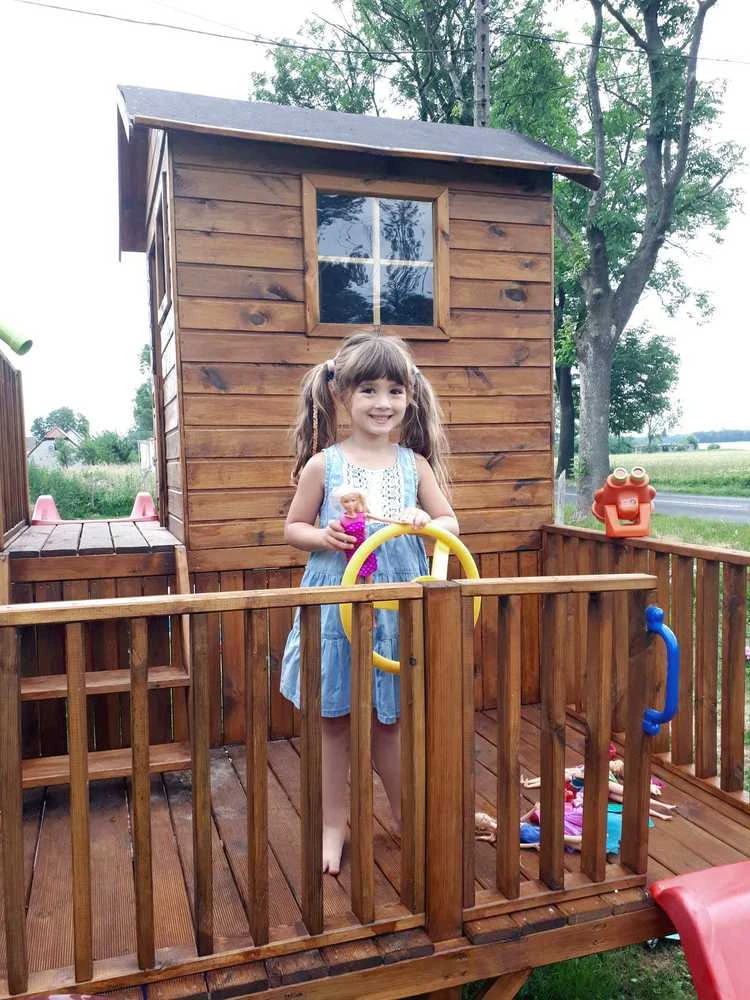 4IQ Medinis vaikų žaidimų namelis "Koriukas"