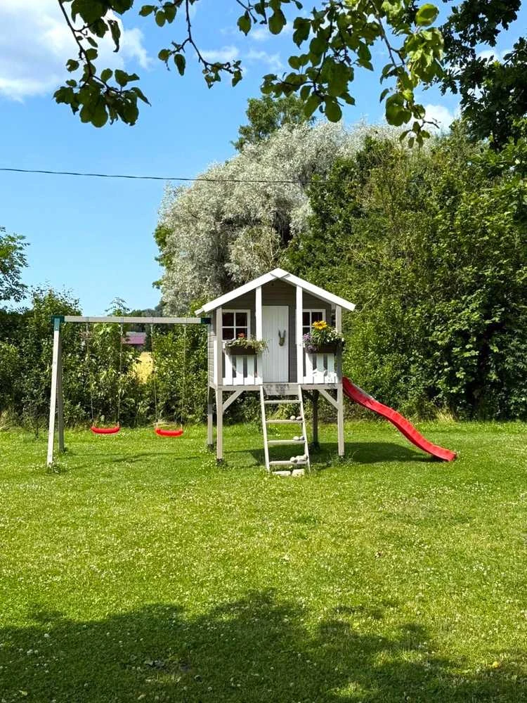 4IQ Medinis vaikų žaidimų namelis "Spinduliukas"