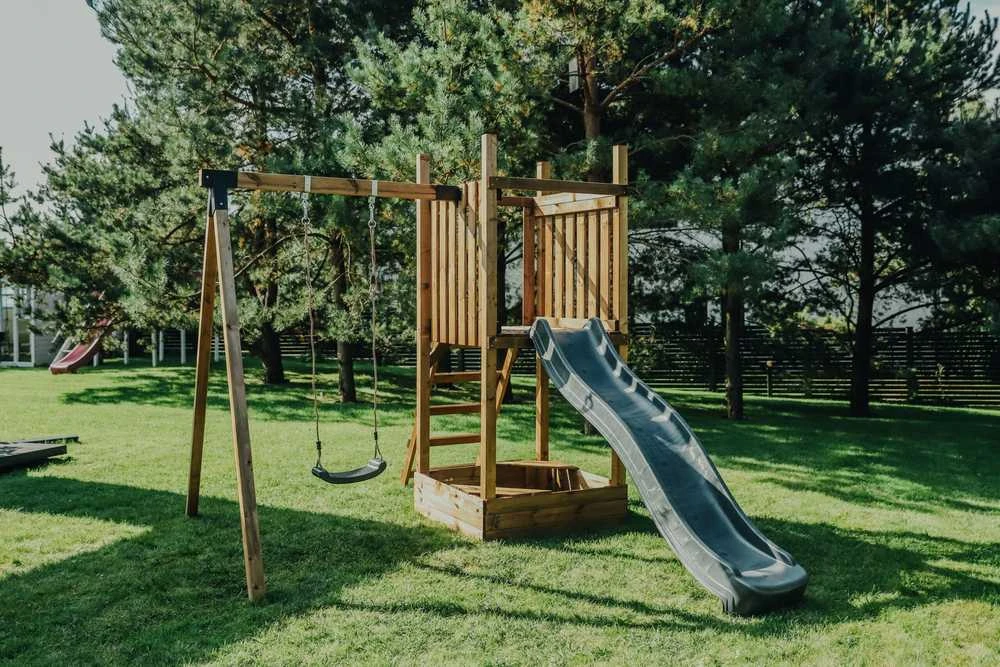 Medinė vaikų žaidimų aikštelė HATIS „Somu“