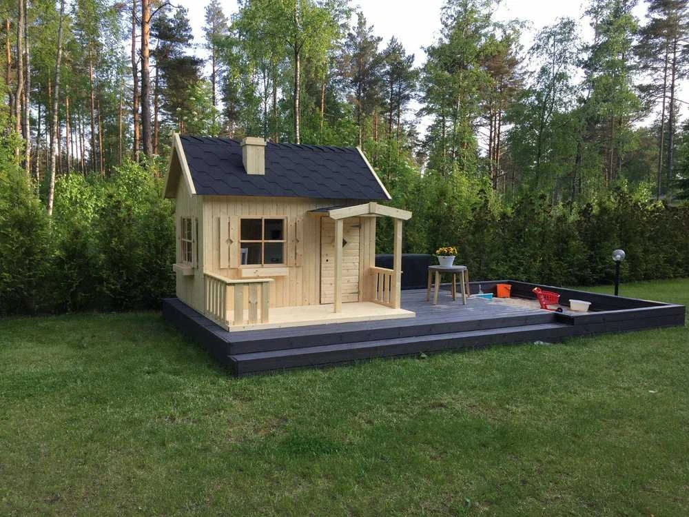 Medinis vaikų žaidimų namelis "Geniukas"