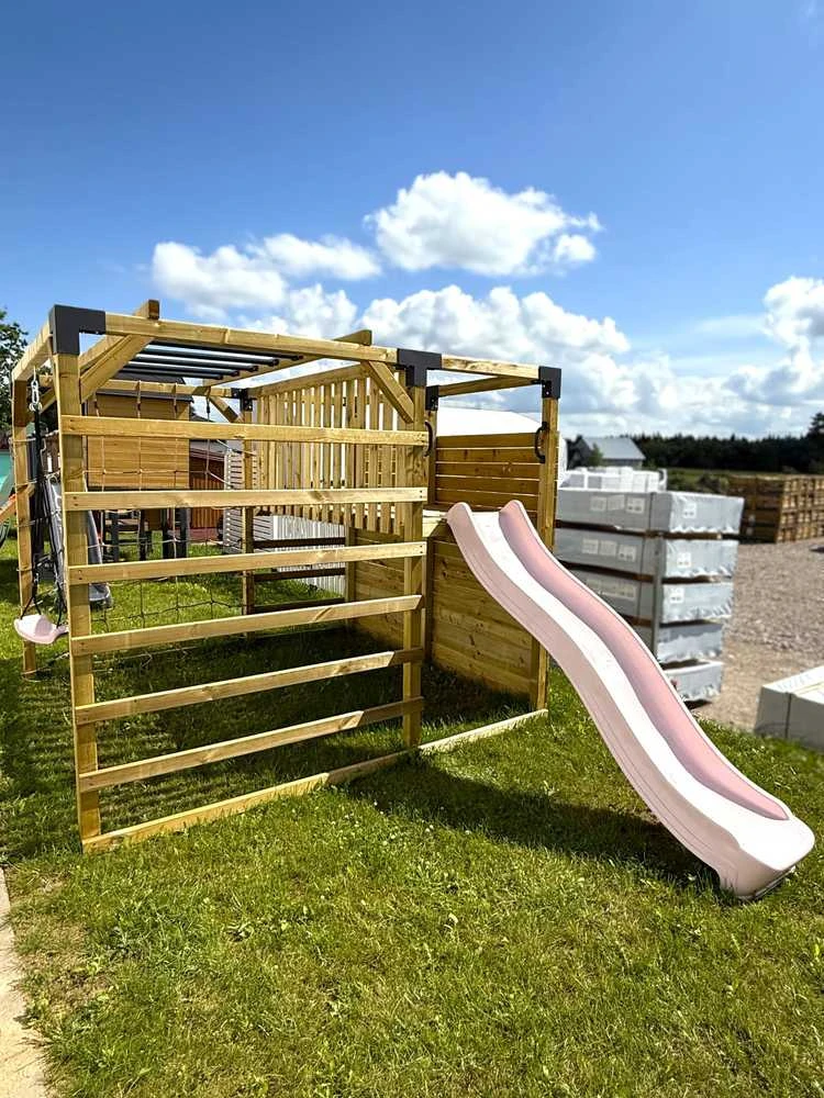 Pastelinė rožinė čiuožykla 220 cm