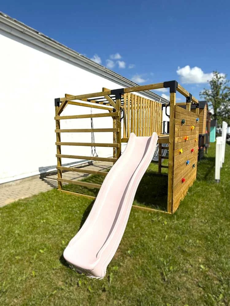 Pastelinė rožinė čiuožykla 220 cm