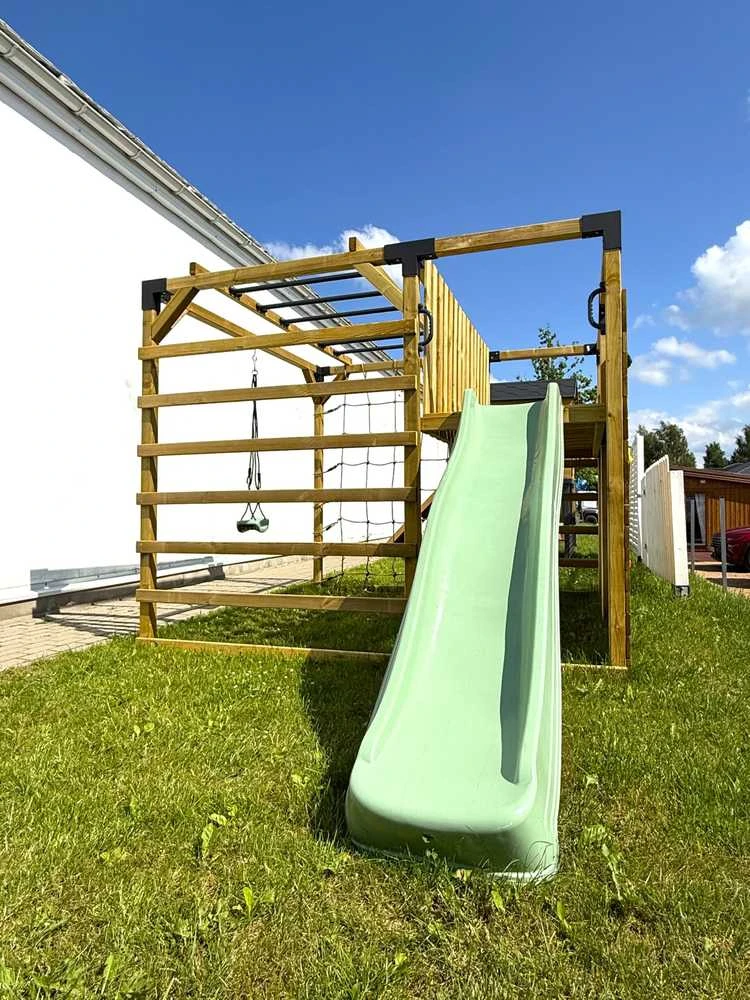 4IQ Pastelinė žalia čiuožykla 220 cm