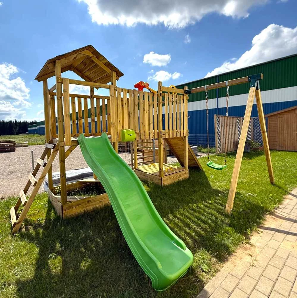 Šviesiai žalia čiuožykla 300 cm
