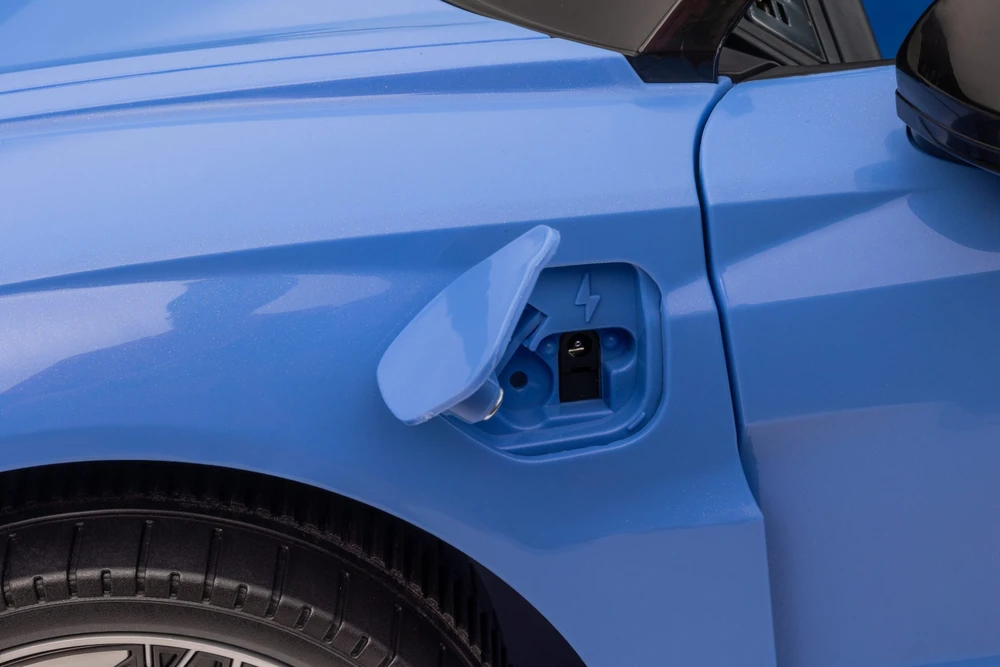 Vaikiškas elektromobilis HATIS “Audi RS e-tron GT”, mėlynas