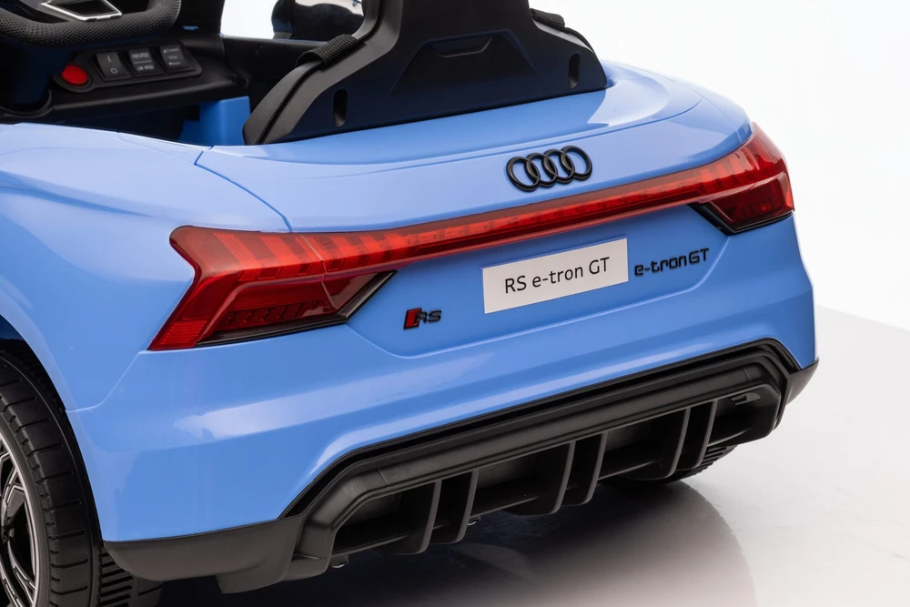 Vaikiškas elektromobilis HATIS “Audi RS e-tron GT”, mėlynas
