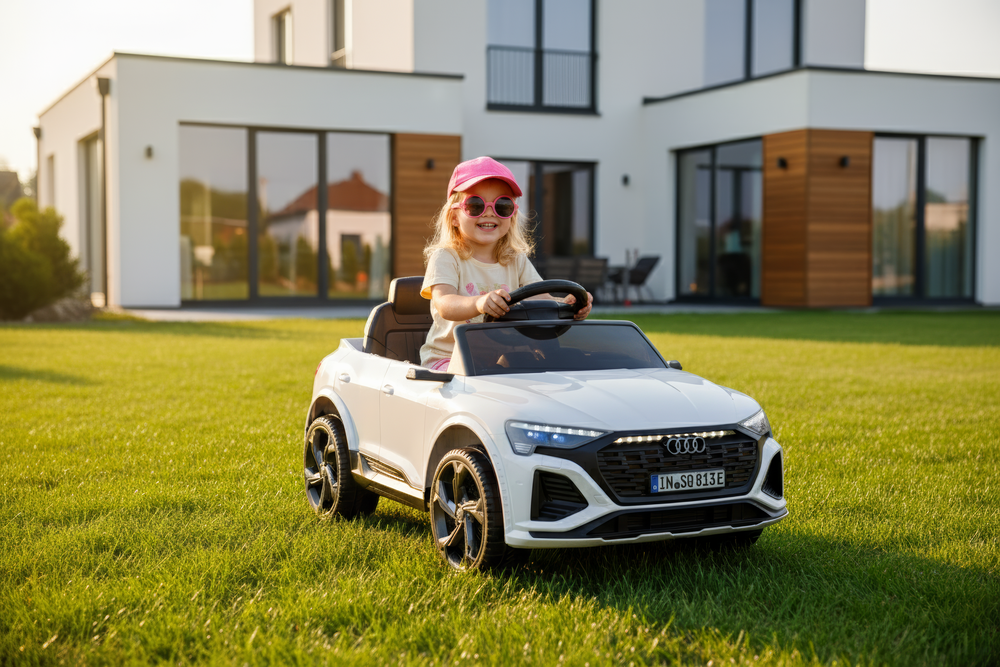 Vaikiškas elektromobilis HATIS "Audi SQ8"