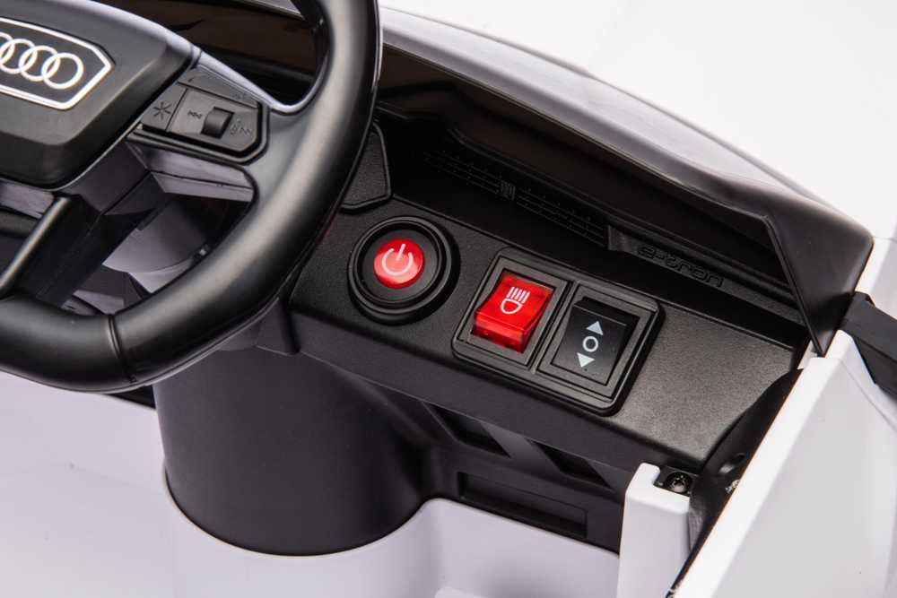 Vaikiškas elektromobilis HATIS "Audi SQ8"