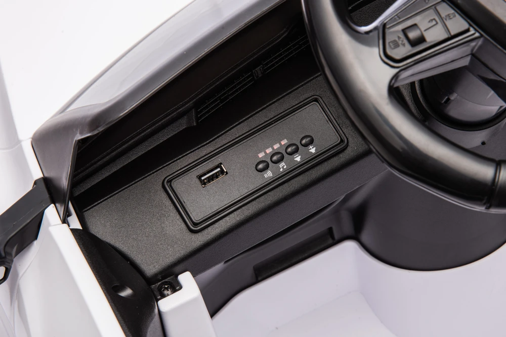 Vaikiškas elektromobilis HATIS "Audi SQ8", baltas