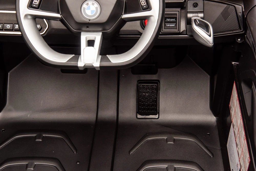 Vaikiškas elektromobilis HATIS “BMW I4”, juodas