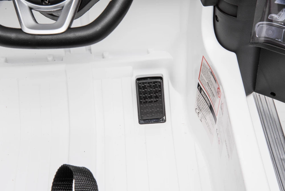 Vaikiškas elektromobilis HATIS “Mercedes-Benz G 500 ”, baltas