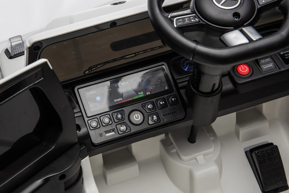 Vaikiškas elektromobilis HATIS “Mercedes-Benz G 580”, baltas