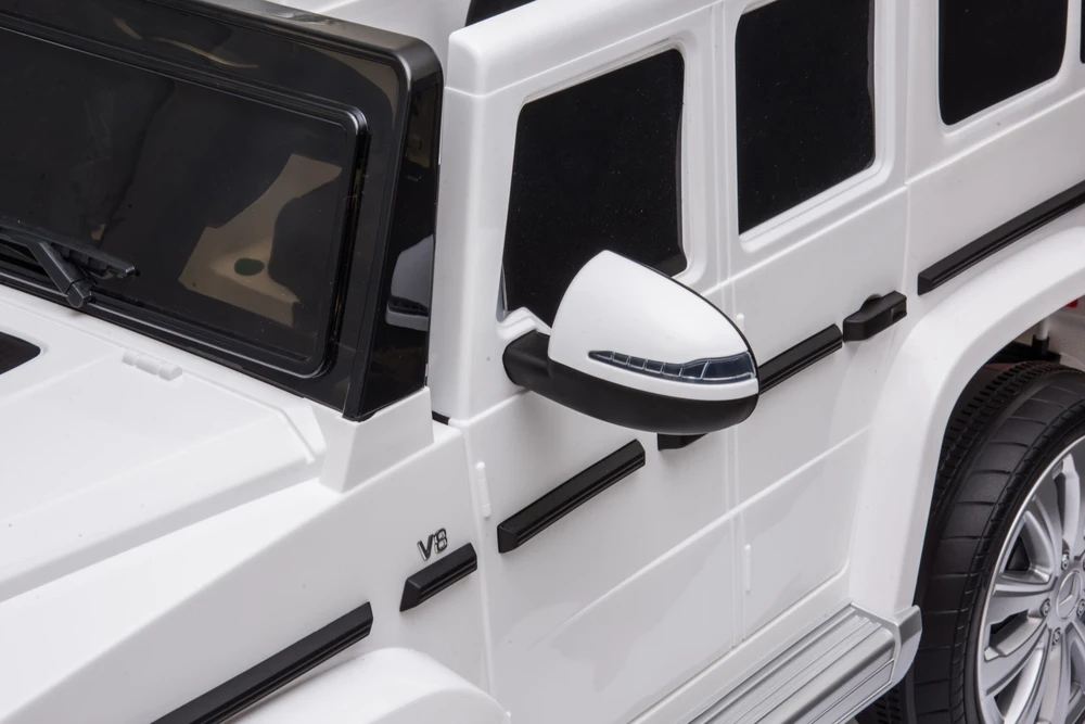Vaikiškas elektromobilis HATIS “Mercedes-Benz G 500 ”, baltas