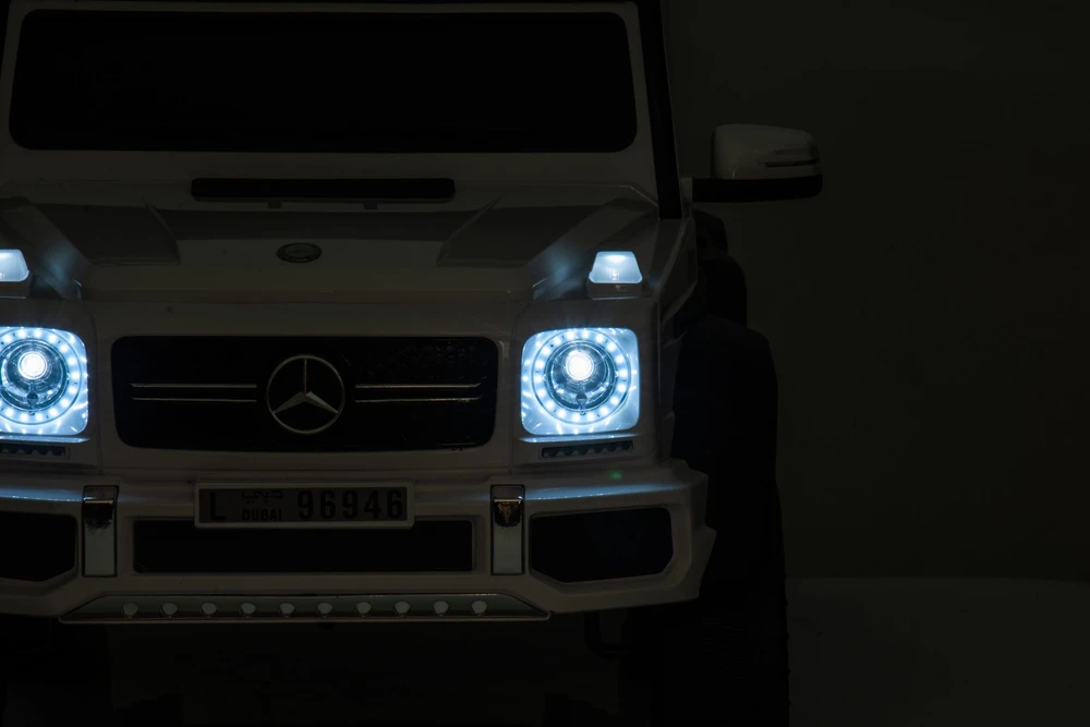 Vaikiškas elektromobilis HATIS “Mercedes-Benz G 63 AMG 6X6“, baltas