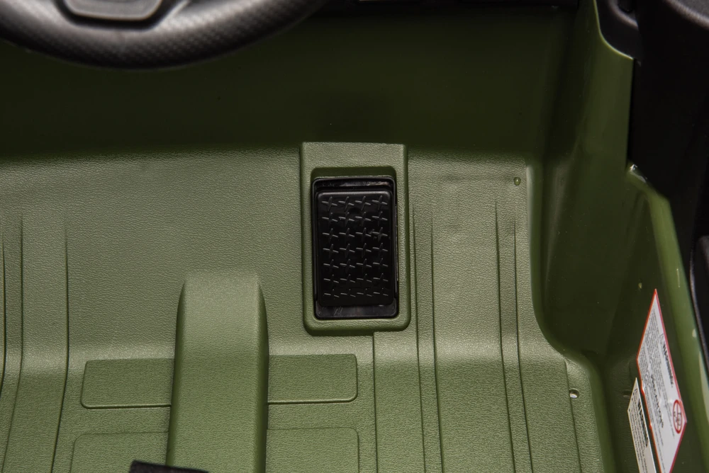 Vaikiškas elektromobilis HATIS “Toyota Land Cruiser”, žalias