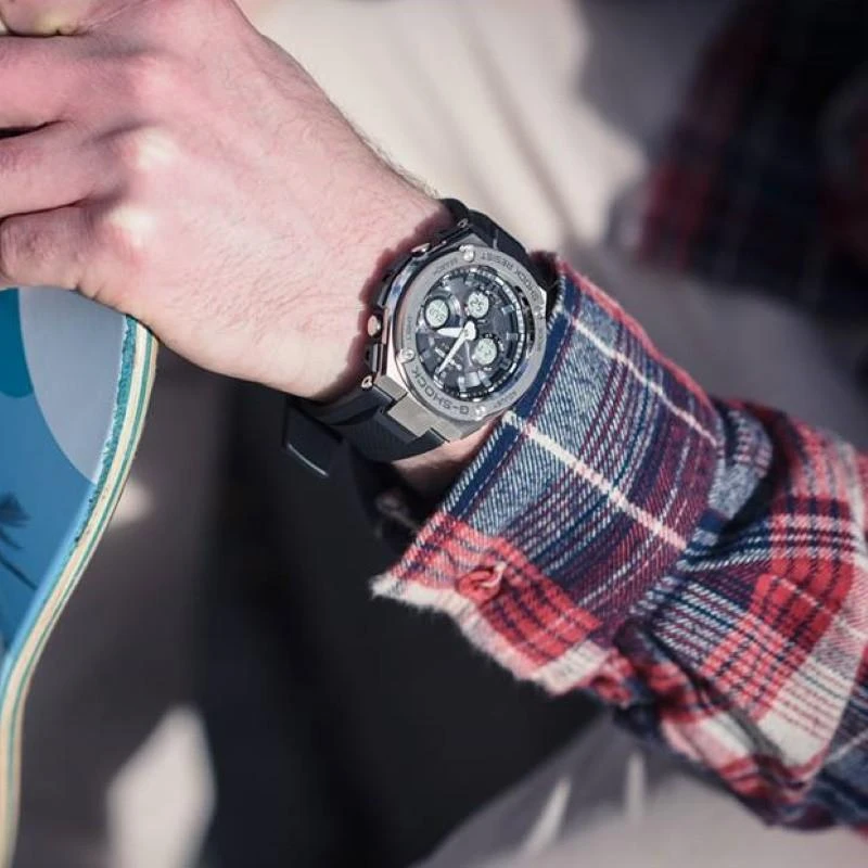 Laikrodis Casio G-Shock GST-W110-1AER
