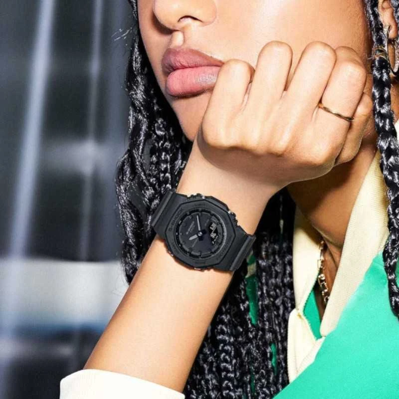 „Casio G-shock“ analoginis-skaitmeninis moteriškas laikrodis GMA-P2100BB-1AER