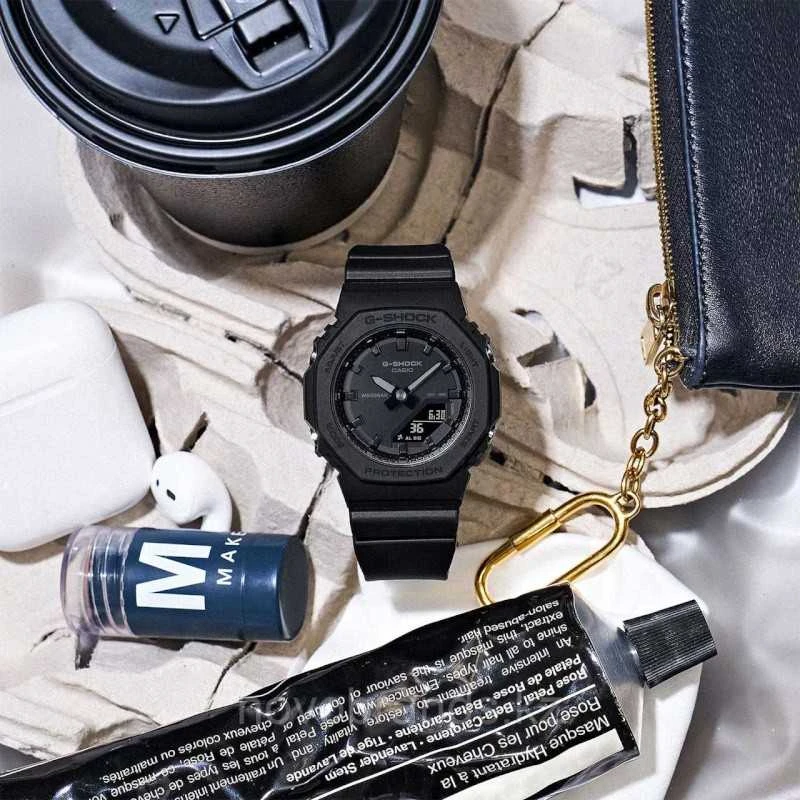 „Casio G-shock“ analoginis-skaitmeninis moteriškas laikrodis GMA-P2100BB-1AER