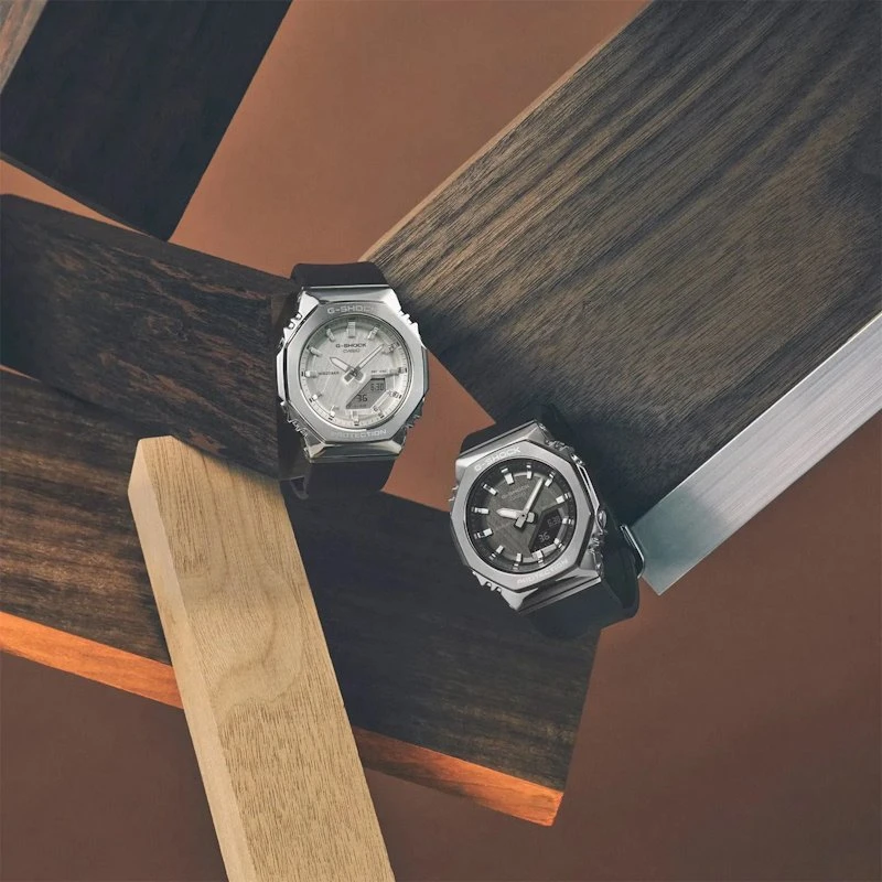 Laikrodis Casio G-shock analoginis-skaitmeninis moteriškas GM-S2110-1A7ER