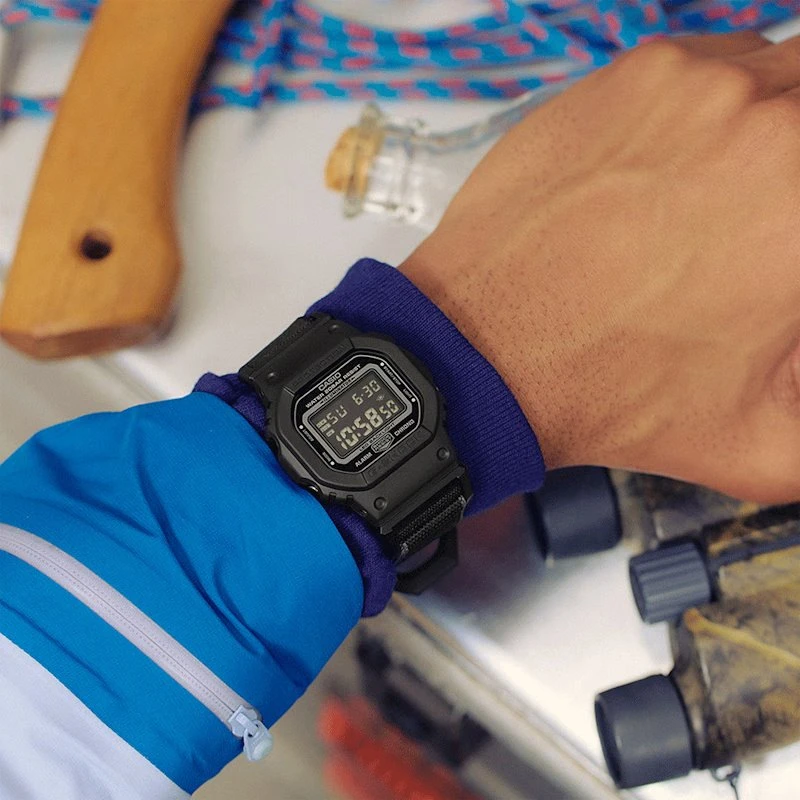 Laikrodis Casio G-Shock DW-5600MNC-1ER