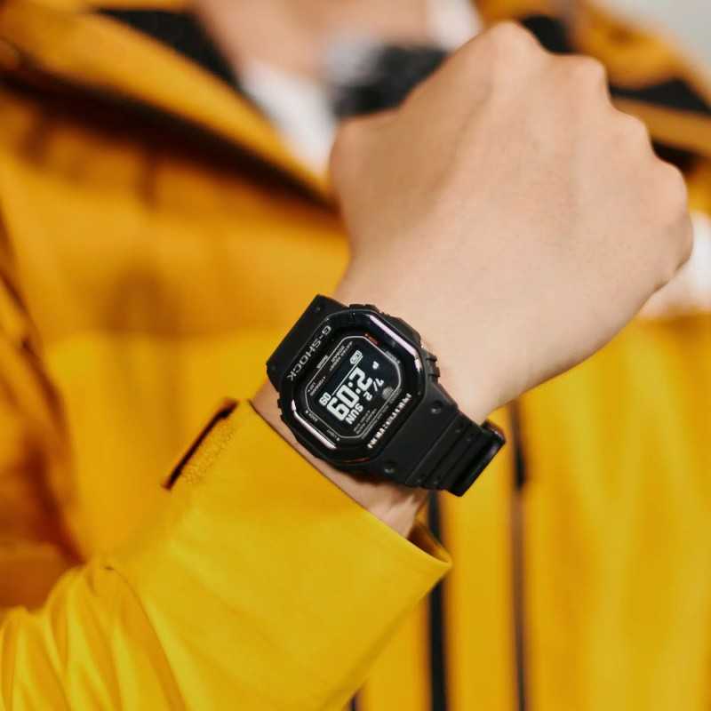 Laikrodis Casio G-Shock G-SQUAD 5600 SERIES DW-H5600-1ER
