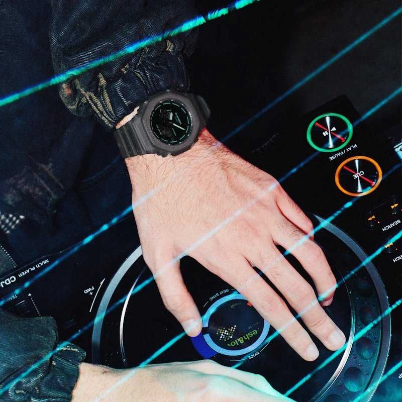Laikrodis Originalus „Casio G-shock“ GA-2100K-1AER anglies pluošto šerdies apsauga